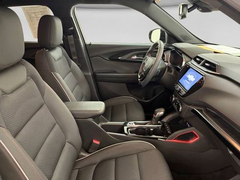 Used 2023 Chevrolet TrailBlazer RS w/ Convenience Package FWD image 14