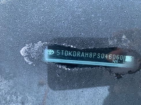 Used 2023 Toyota Highlander Platinum image 8