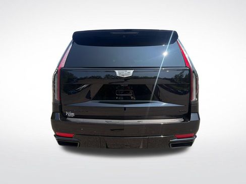 Certified 2023 Cadillac Escalade Sport Platinum w/ LPO, ONYX Package AWD/4WD image 4