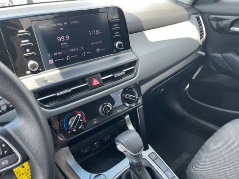 Used 2024 Kia Seltos LX AWD/4WD image 17