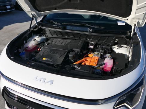 Used 2023 Kia Niro EX Touring image 29