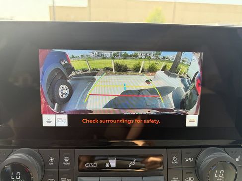 Used 2025 Toyota Grand Highlander AWD image 28