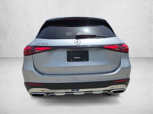 Used 2026 Mercedes-Benz GLC 300 image 6