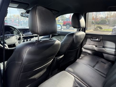 Used 2022 Toyota Tacoma TRD Pro image 29