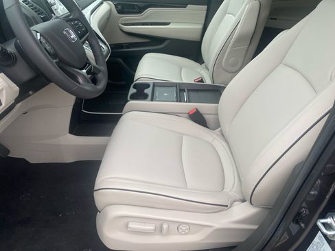 Certified 2026 Honda Odyssey Touring image 33