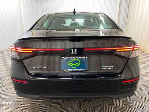 Used 2023 Honda Accord Sport image 15