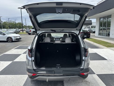 Used 2023 Hyundai Tucson Limited AWD/4WD image 12