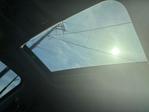 Used 2019 Cadillac Escalade ESV Premium Luxury w/ Escalade Sport Edition image 21