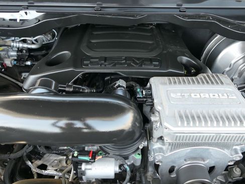 Used 2024 RAM 1500 Laramie AWD/4WD image 29