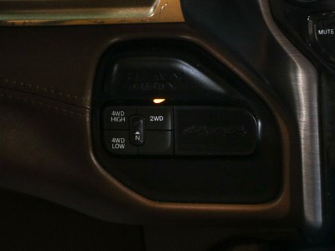 Used 2022 RAM 2500 Limited AWD/4WD image 22