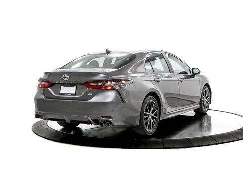 Used 2023 Toyota Camry SE FWD image 7