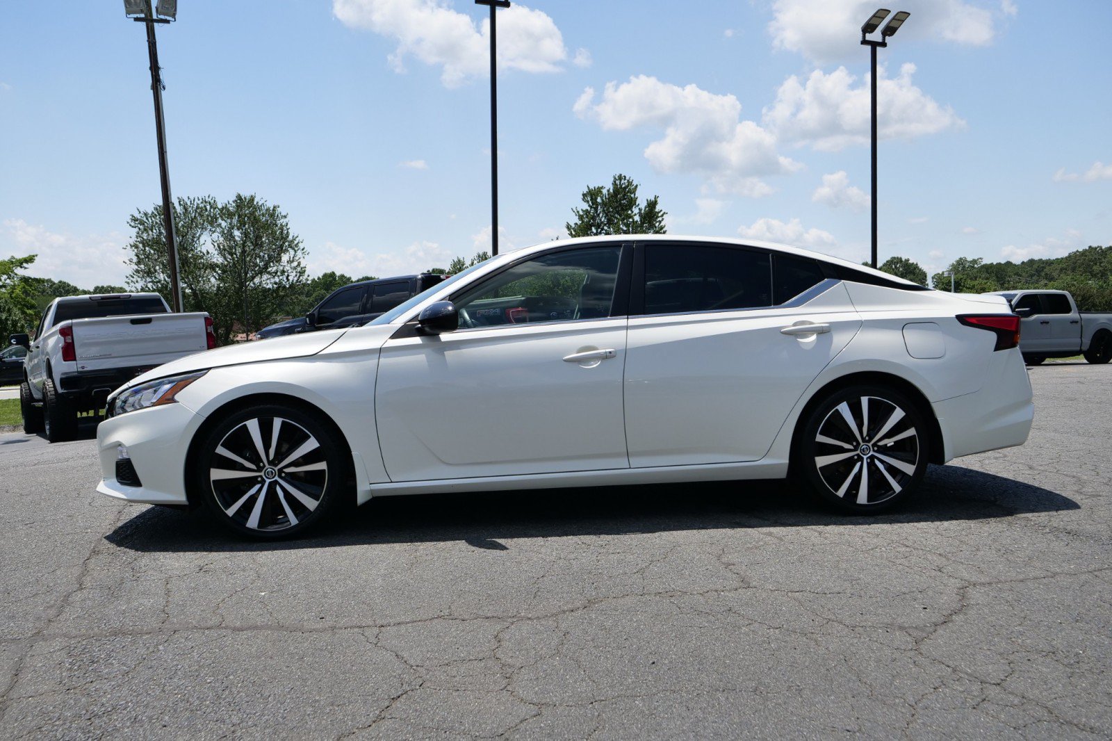 Used 2020 Nissan Altima 2.5 SR FWD image 40