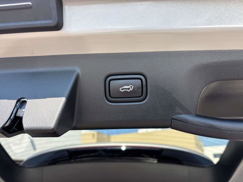 Used 2023 Hyundai Tucson Limited image 15