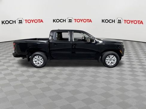 Used 2022 Nissan Frontier SV w/ Technology Package image 9
