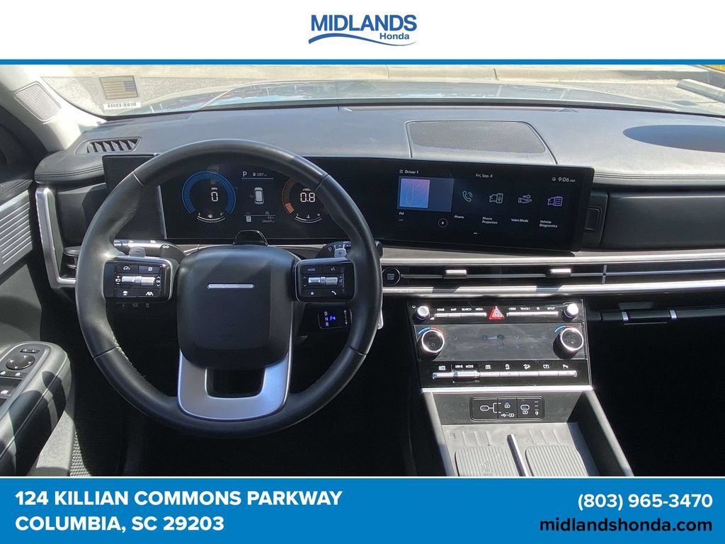 Used 2025 Hyundai Santa Fe SEL AWD/4WD image 13