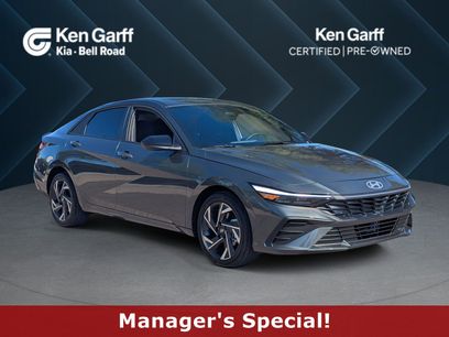 Used 2025 Hyundai Elantra SEL w/ Cargo Package