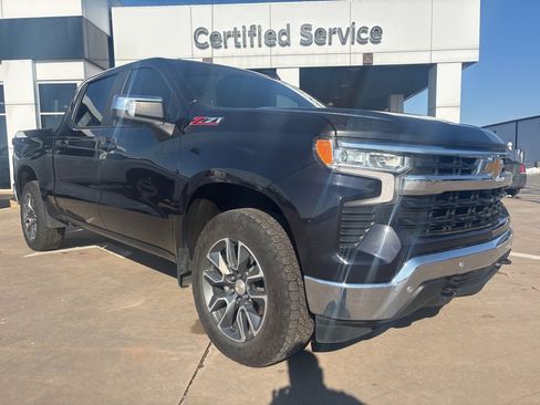 Used 2024 Chevrolet Silverado 1500 LT image 1