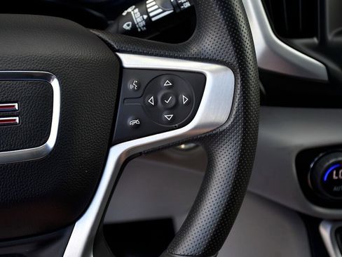 Used 2023 GMC Terrain SLE w/ Driver Convenience Package image 21