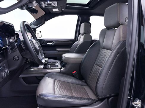 Used 2024 Chevrolet Silverado 1500 ZR2 w/ Technology Package image 22