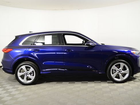 New 2025 Audi Q5 Premium Plus image 7