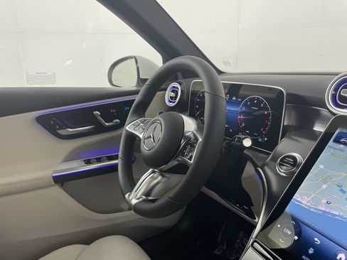 New 2026 Mercedes-Benz GLC 300 image 10