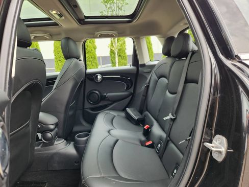 Used 2022 MINI Cooper S w/ Premium Package image 9