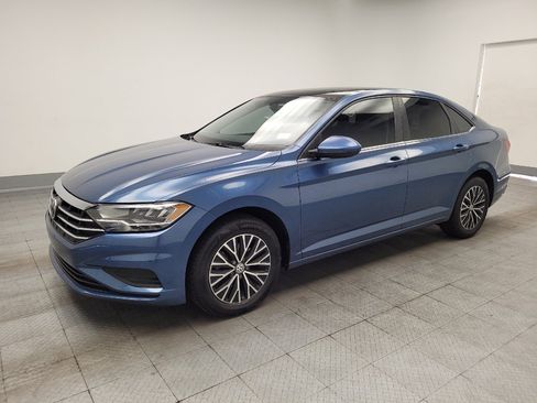 Used 2020 Volkswagen Jetta SE FWD image 2