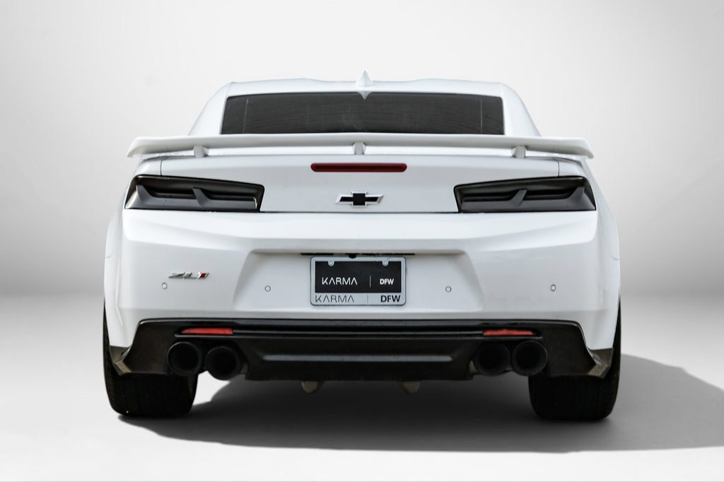 Used 2018 Chevrolet Camaro ZL1 RWD image 7