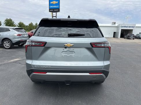 New 2026 Chevrolet Equinox LT w/ Convenience Package II AWD/4WD image 11