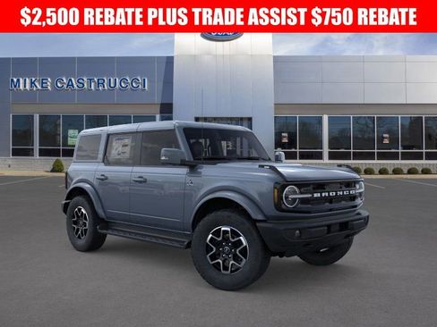 New 2025 Ford Bronco Outer Banks image 7