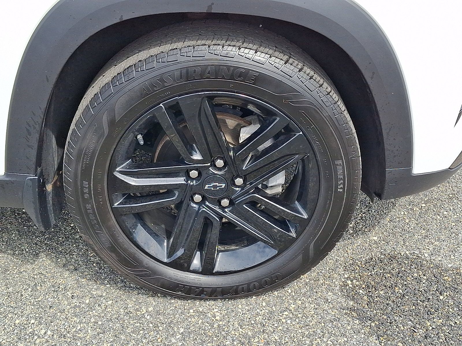 Used 2024 Chevrolet Trax ACTIV w/ Sunroof Package FWD image 9
