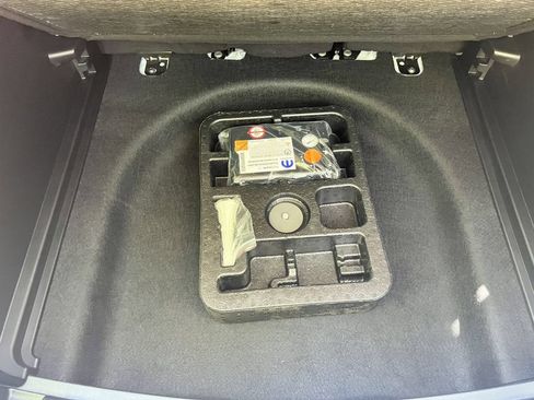 Certified 2025 Jeep Compass Limited AWD/4WD image 19
