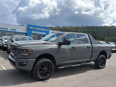 Used 2026 RAM 2500 Big Horn AWD/4WD image 1