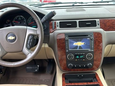 Used 2014 Chevrolet Tahoe LTZ image 13