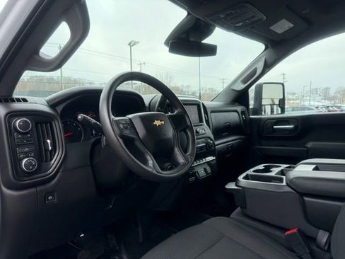 Used 2025 Chevrolet Silverado 2500 W/T image 10