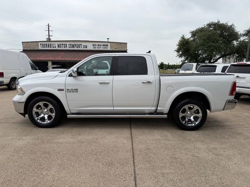 Used 2017 RAM 1500 Laramie w/ Convenience Group AWD/4WD image 4