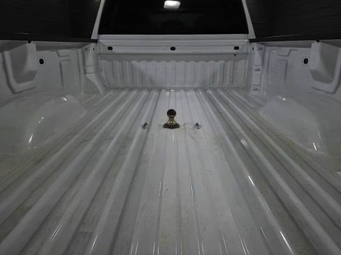 Used 2024 GMC Sierra 3500 Pro w/ Convenience Package image 11