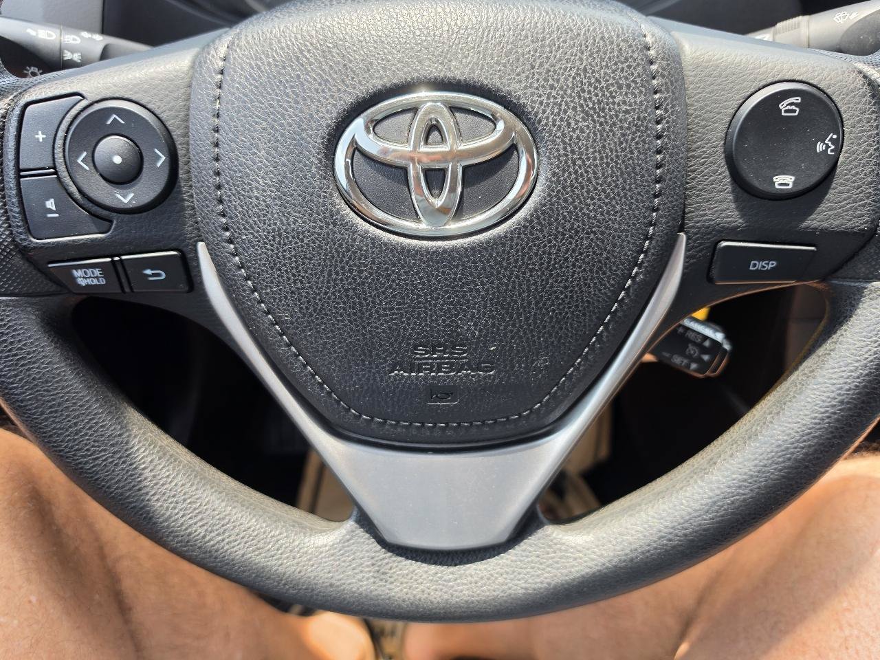 Used 2016 Toyota Corolla LE FWD image 10