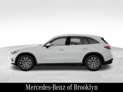 Used 2026 Mercedes-Benz GLC 300 4MATIC image 35