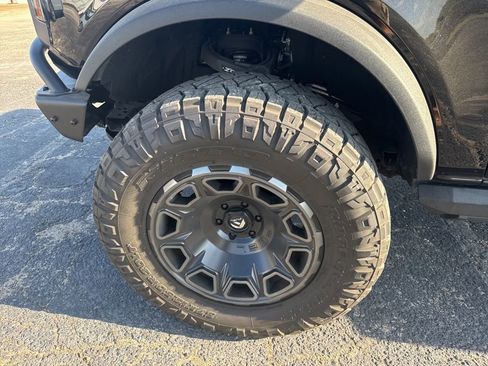 Used 2021 Ford Bronco Badlands image 20