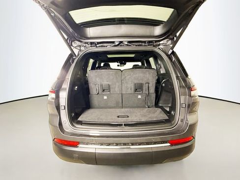 New 2025 Jeep Grand Cherokee L Limited w/ Luxury Tech Group II image 27