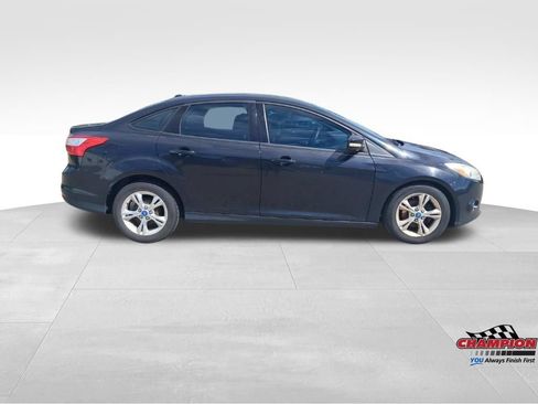 Used 2013 Ford Focus SE w/ SE Winter Pkg FWD image 8