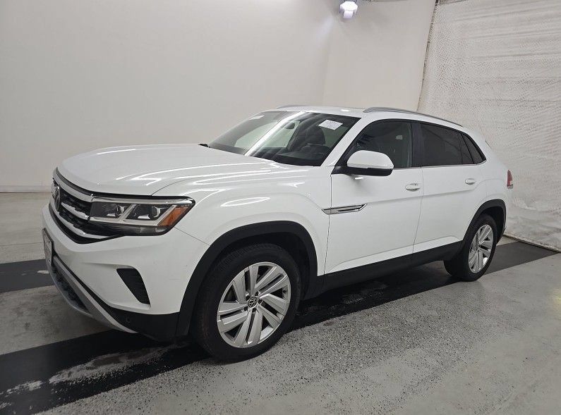 Used 2020 Volkswagen Atlas Cross Sport SE w/ Panoramic Sunroof Package AWD/4WD image 2