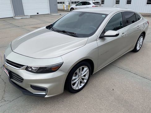 Used 2016 Chevrolet Malibu LT w/ Leather Package FWD image 1