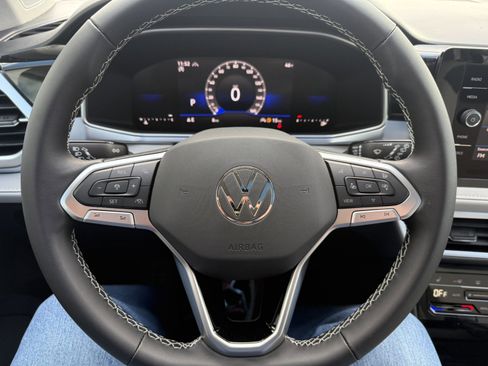 New 2026 Volkswagen Taos SE AWD/4WD image 13