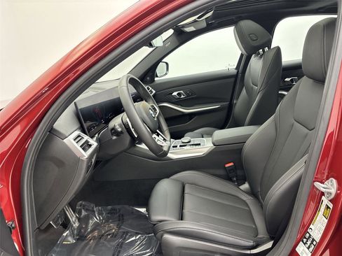 Used 2025 BMW 330i xDrive Sedan w/ M Sport Package image 25