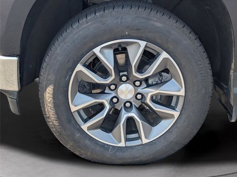 Used 2022 Chevrolet Silverado 1500 LT w/ Z71 Off-Road Package AWD/4WD image 10