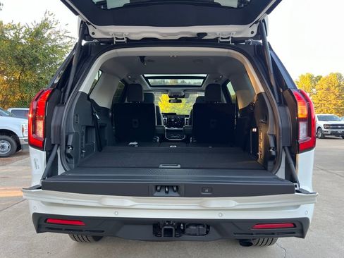 New 2025 Ford Expedition Active image 20