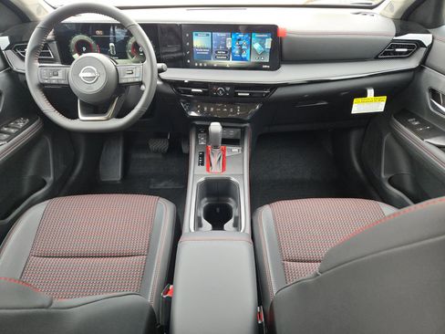 New 2026 Nissan Kicks SR FWD image 13