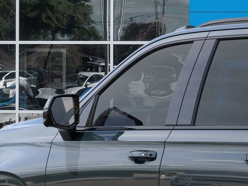 New 2026 Chevrolet Suburban RST image 14